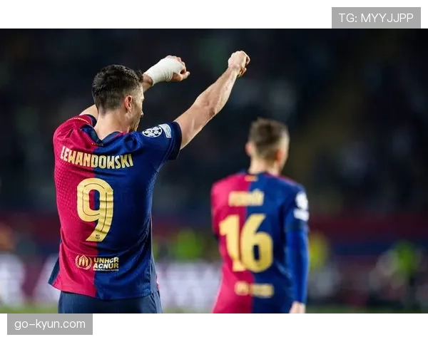 莱万传记作者透露：波兰前锋不适应在巴萨担任替补，未来可能前往美职联或沙特